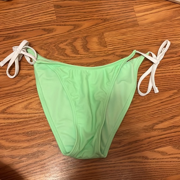 Target bikini - Picture 3 of 6